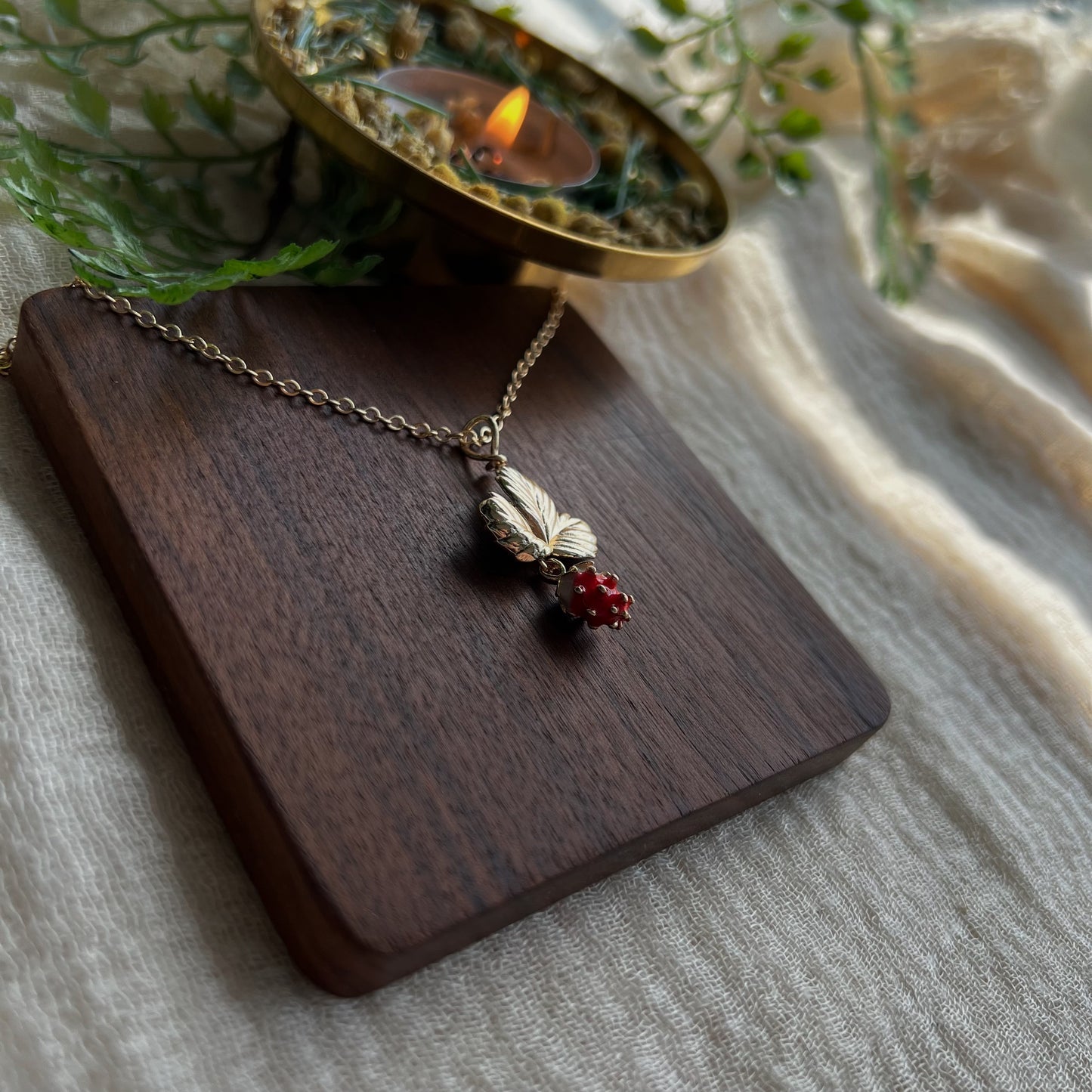 JAGÓDKA - Kettenanhänger Walderdbeeren