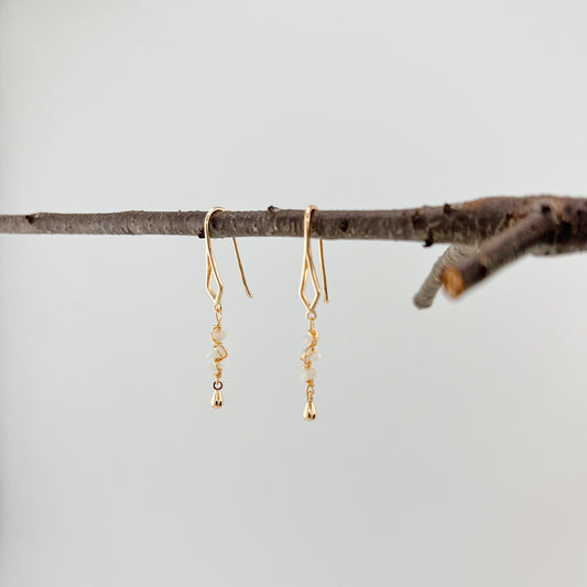 LINNEA - Hängeohrringe mit Natursteinanhängern